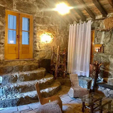 Alojamento de Turismo Rural Quinta Dos Carvalhos The Wine House Farm In Center Of - Capital Of The Douro