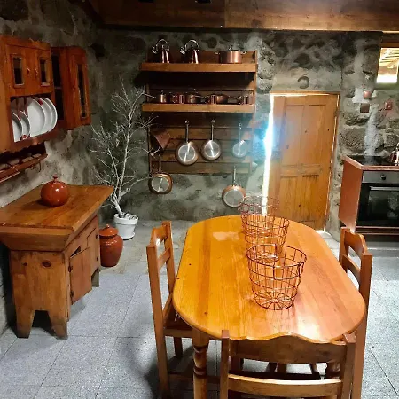 Alojamento de Turismo Rural Quinta Dos Carvalhos The Wine House Farm In Center Of - Capital Of The Douro *
